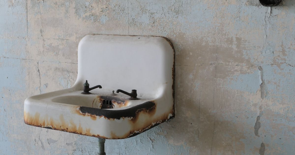 rusty water - full speed plumbing